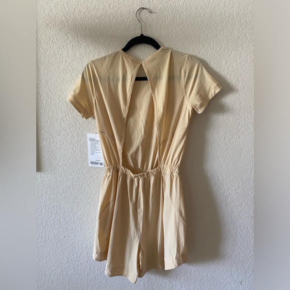 NWT Lululemon Lightweight High-Neck Romper - Picture 6 of 7